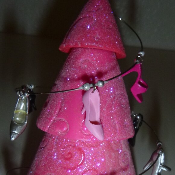 Hallmark Keepsake Ornament-Barbie Pink Tree - Picture 3 of 6